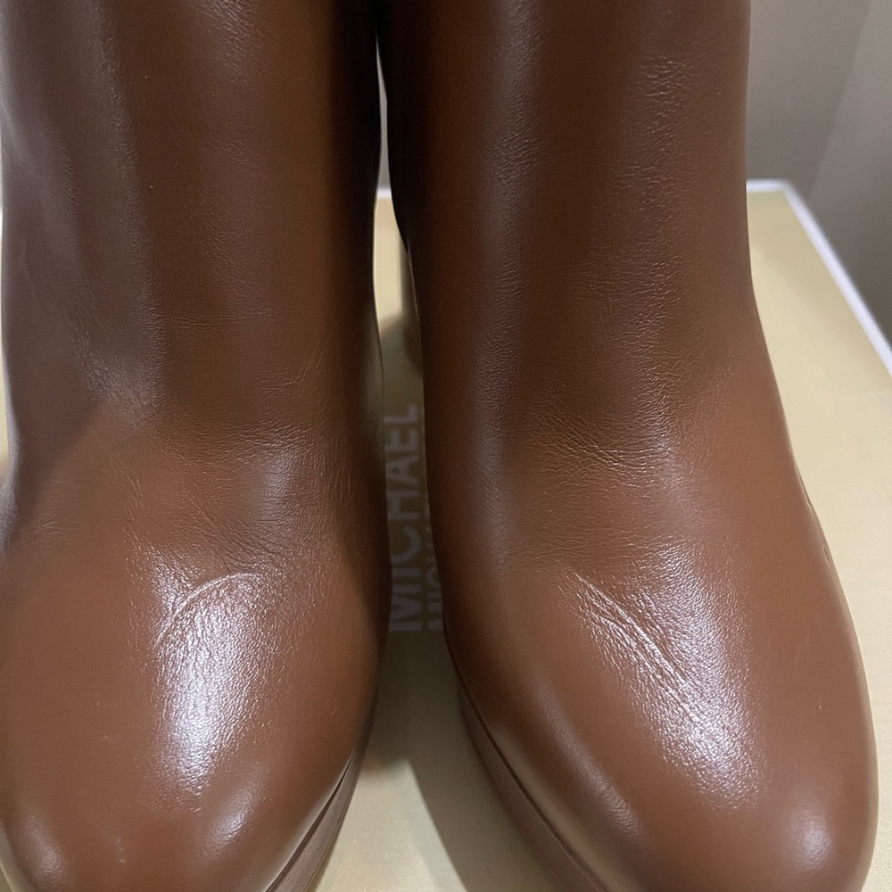 New Womens Michael Kors Parker Leather Platform Boot 9.5 Empire. In box